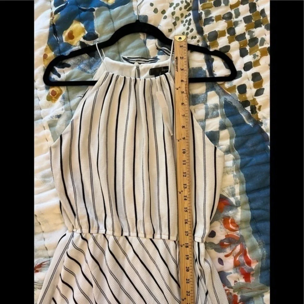 AQUA BLOOMINGDALE’S L White Gray Striped Sleeveless Party Dress